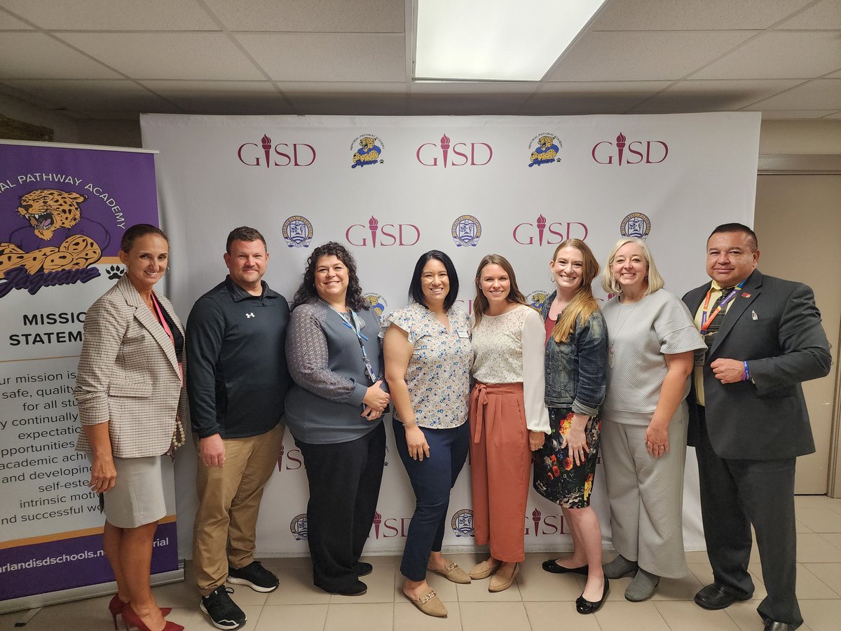 MPA_GOJAGUARS's tweet image. #MPAJAGS
had an awesome day learning with our colleagues from Evans MS about supporting EB students. Such rich interactions only can make us better because IRON SHARPENS IRON #STRONGERTOGETHER #LIGHTYOURFIRE #GANAS
@evanspanthers @ChemMissC  @mckinneyisd @NewcomerSuccess