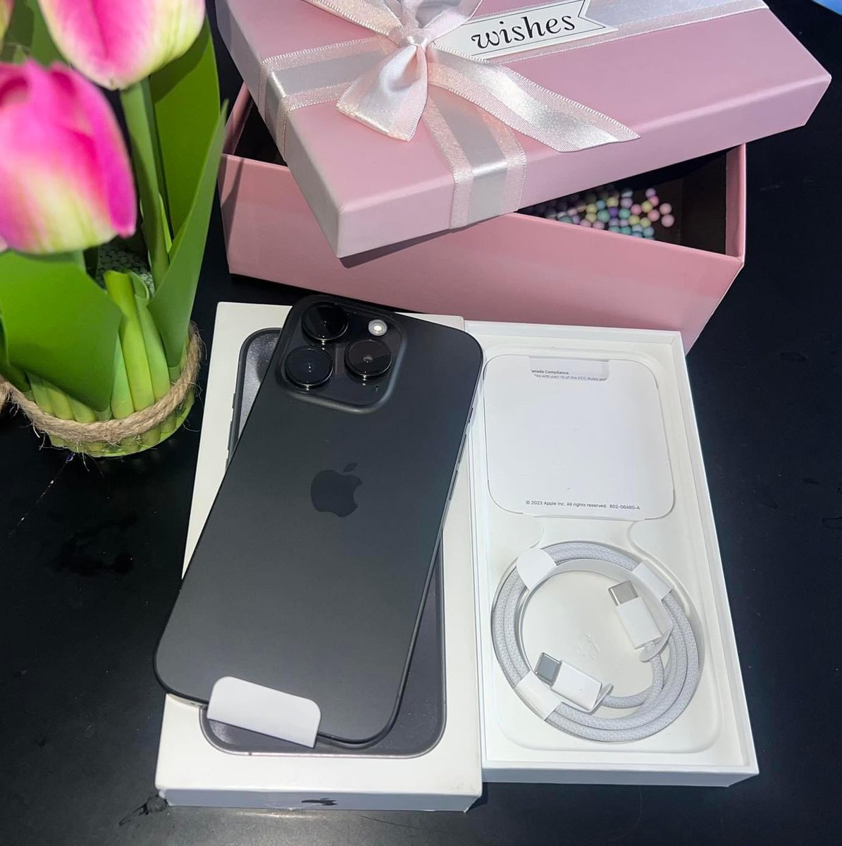 unclemint01's tweet photo. iPhone 16pro max and Balthazar Enbanga
The only two(2) machines I can trust now 😂😂😂👌🏽#Equatorial_Guinea #Balthazar Enbanga https://t.co/rIOsQDeUOM