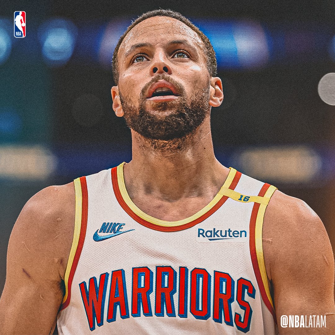 NBALatam's tweet photo. Stephen Curry con la flamante edición clásica de los Warriors 💛❤️ https://t.co/MTUA1jTIVl