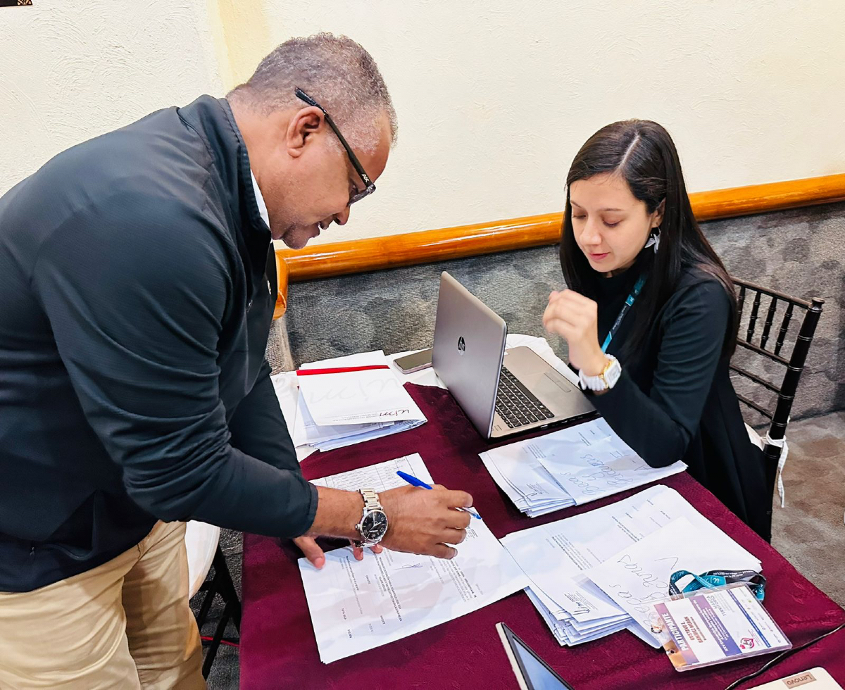 uimunicipalista's tweet photo. 📢🌎Autoridades de 23 países de Iberoamérica llegan a #Veracruz para vivir el XXV Encuentro de Autoridades Locales y 7mo Encuentro de #ComunicaciónPública #UIM Gracias @SECTUR_Veracruz y Ayto #Papantla por ser anfitriones y coorganizar🫱🏽‍🫲🏿
#UIMarcaTerritorio #Municipalismo https://t.co/oxRusjpgz9