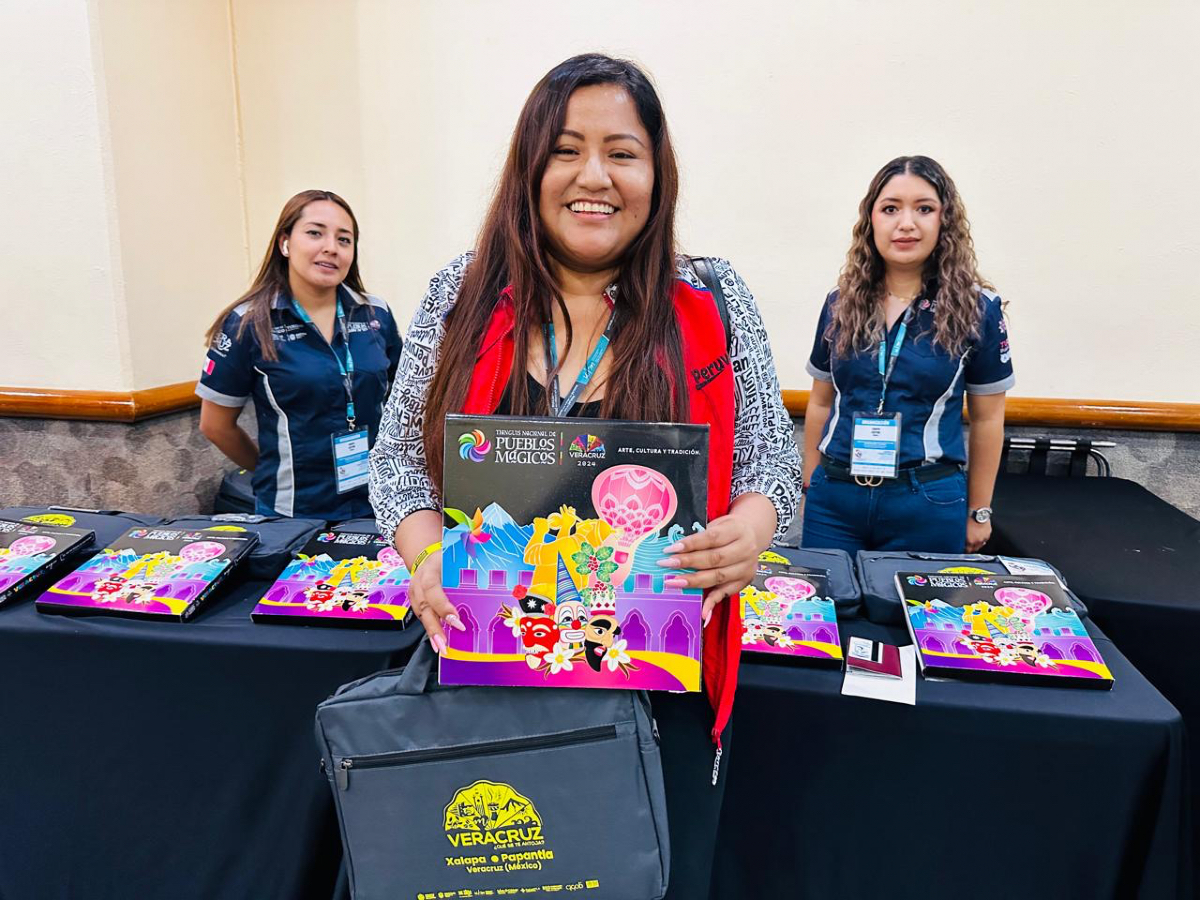 uimunicipalista's tweet photo. 📢🌎Autoridades de 23 países de Iberoamérica llegan a #Veracruz para vivir el XXV Encuentro de Autoridades Locales y 7mo Encuentro de #ComunicaciónPública #UIM Gracias @SECTUR_Veracruz y Ayto #Papantla por ser anfitriones y coorganizar🫱🏽‍🫲🏿
#UIMarcaTerritorio #Municipalismo https://t.co/oxRusjpgz9