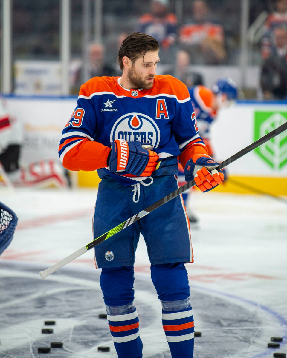 NHL tweet media