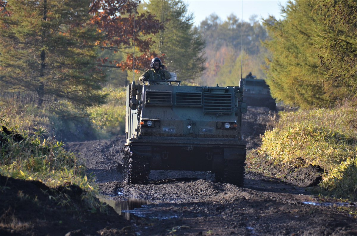 【大隊実射検閲】 #第１特科群 は、１０月２７日から矢臼別演習場において、第１２９特科大隊及び第１３１特科大隊実射検閲を実施した。各隊員はロケット弾の弾先に全神経を集中し、要求された位置に射撃を実行した。多連装魂ここにあり！！ #陸上自衛隊 #北千歳駐屯地 #第１特科団 #ＭＬＲＳ