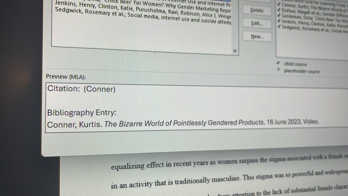 viacam_'s tweet photo. @kurtisconner thanks for being a source in my research paper 🫡 https://t.co/LY1O518sgC
