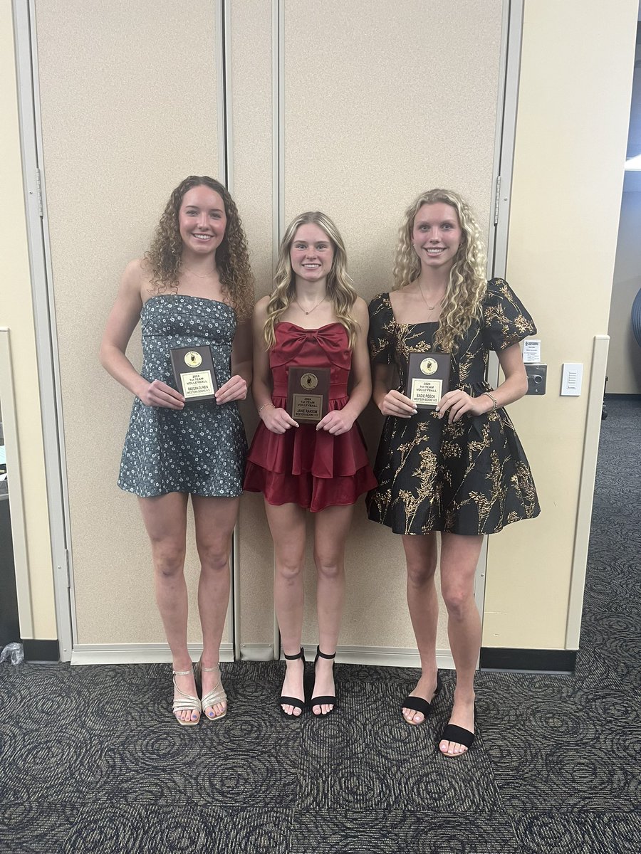 ✨ 1st Team All Conference ✨
<a href="/DurbinRaegan/">Raegan Durbin</a> <a href="/janie_ransom/">Janie Ransom</a> <a href="/sadiepoeck/">Sadie Poeck</a>