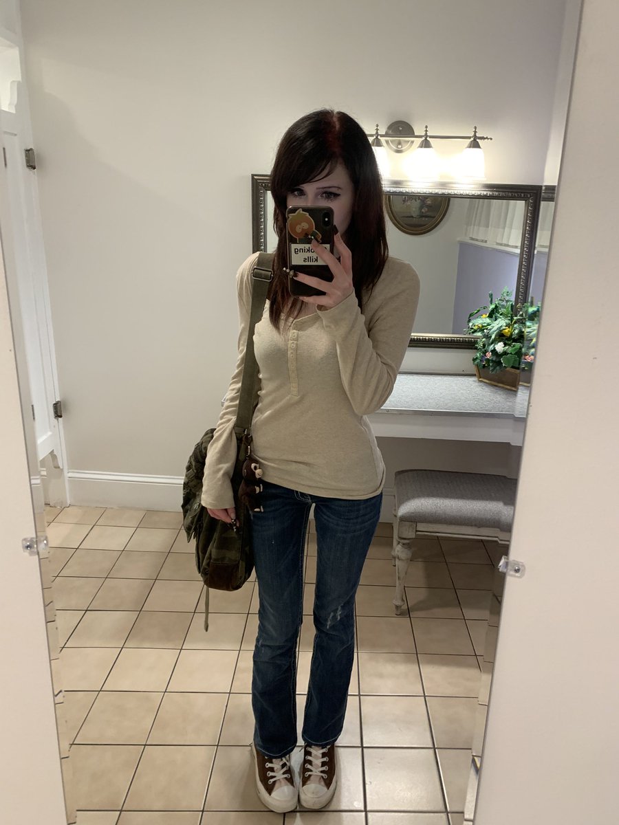 mauledyou's tweet photo. i liked this mirror https://t.co/kV9Gv4XdU1