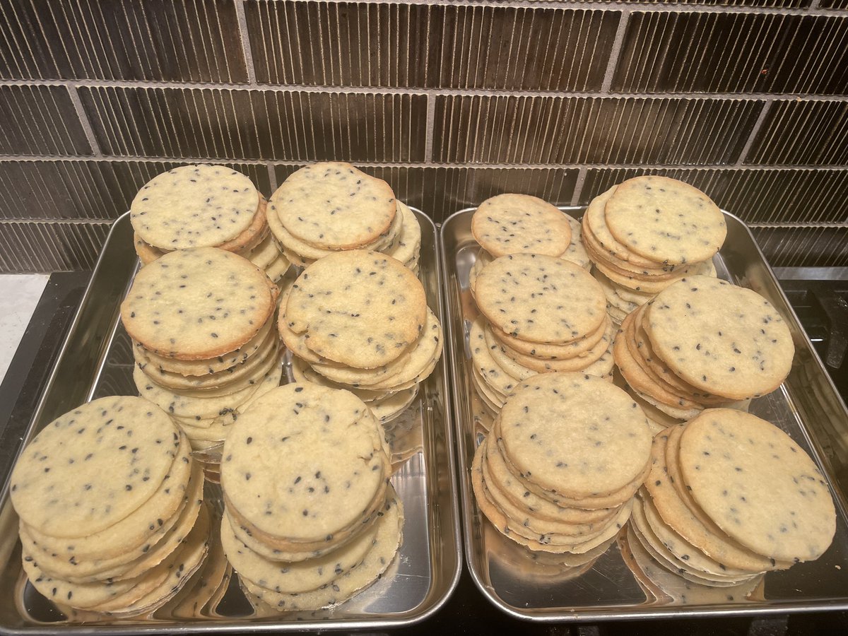 Linh Song tweet media