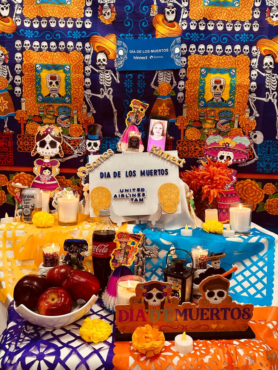 Día de muertos is one of the most important celebrations in Mexico. People typically place photos of deceased loved ones at an ofrenda, along with their favorite food and drink like tamales, atole and pan de muerto, a traditional Mexican pastry <a href="/united/">United Airlines</a> #brgsomos #mexicantradition