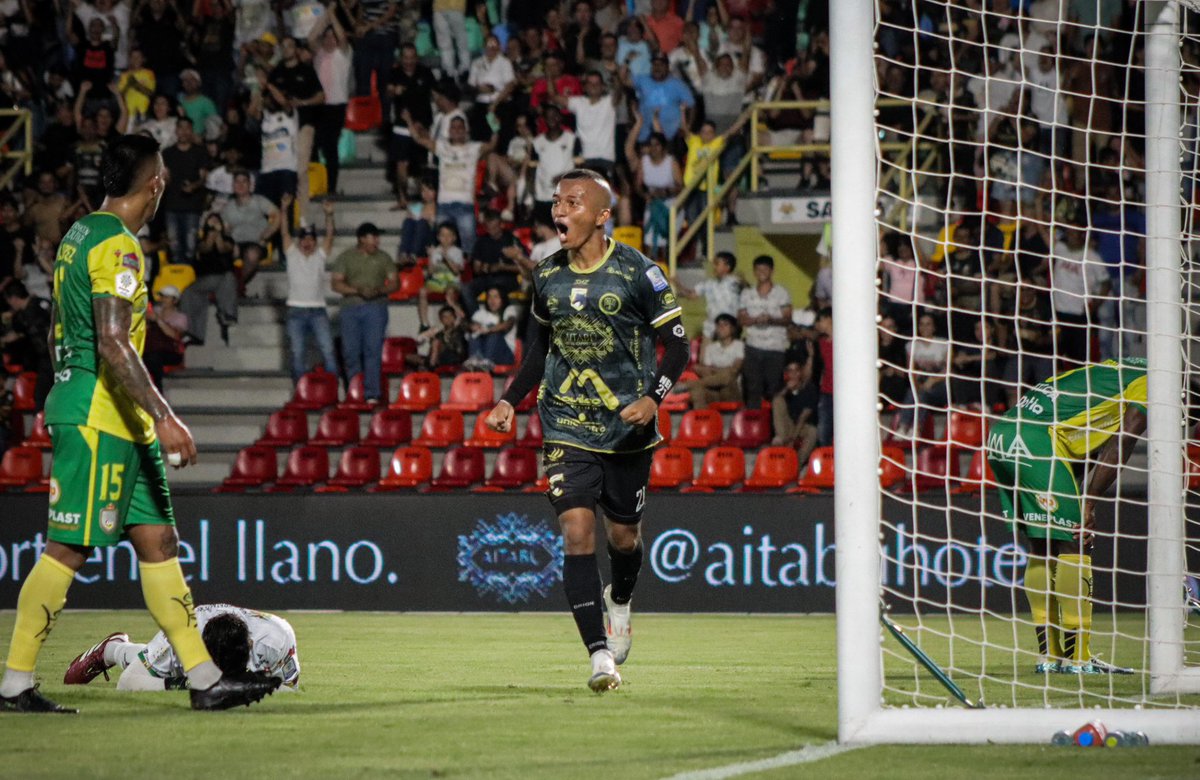 𝗟𝗹𝗮𝗻𝗲𝗿𝗼𝘀 𝗙𝘂́𝘁𝗯𝗼𝗹 𝗖𝗹𝘂𝗯 tweet media