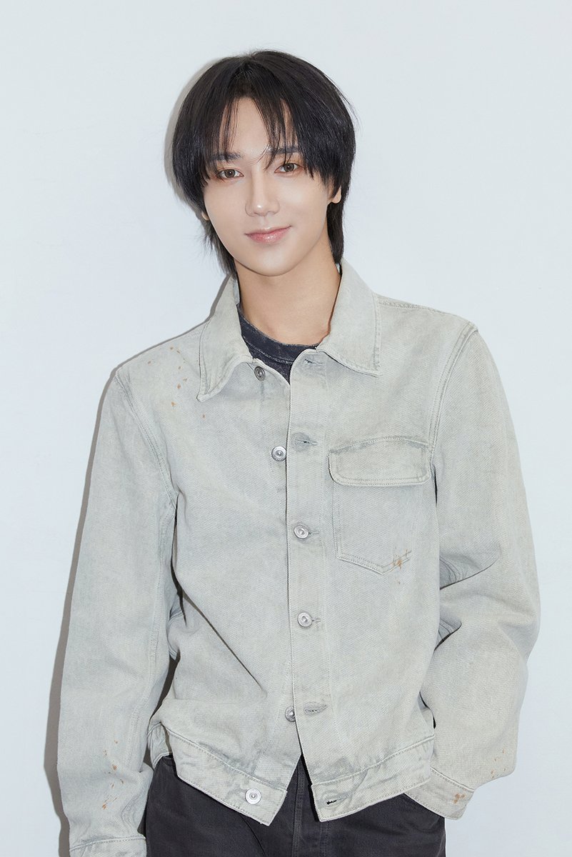 YESUNG_smtown's tweet photo. 슈퍼주니어 예성, 여섯 번째 미니앨범 ‘It’s Complicated’ 오늘 발매 [일문일답]
“타이틀 곡 ‘It’s Complicated’ 가장 ‘힘있는’ 음악 선정...‘엘프 기대곡’ 확신”
“이번에도 엘프 위한 앨범...내년 데뷔 20주년 남다른 의미, 조금 더 달릴 것”
 
https://t.co/5uR4K9ulz9
 
#예성 #YESUNG
#슈퍼주니어 #SUPERJUNIOR
#Its_Complicated