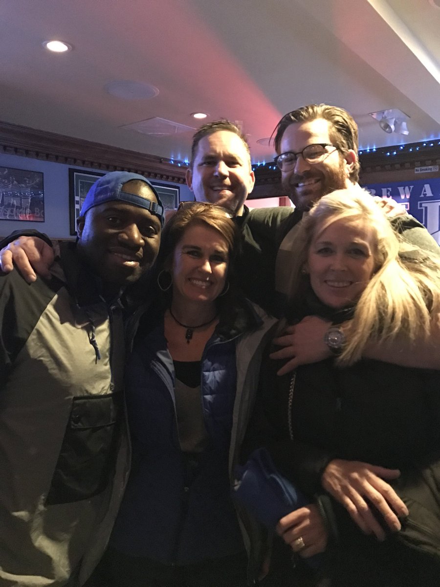 DHollandMD's tweet photo. Celebrating the start of the basketball season with a @KentuckyMBB win at @JackDemseysNYC Go Big Blue! Wish you were here @BigDgobuffs and @SeanRiddleBBN https://t.co/avssnZ9euR