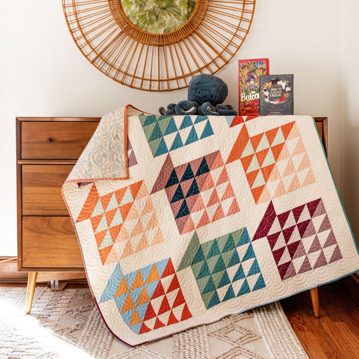 ArtGalleryFab's tweet photo. How satisfying are the bold, unique colors of Suzy Quilts' Signature PURE Solids collection? 😮😍 Featuring the beautiful Basket Quilt: https://t.co/4vnCm79cJV
#ArtGalleryFabrics #AGFSignaturePureSolids #PURESolids https://t.co/m4QKU13ygO