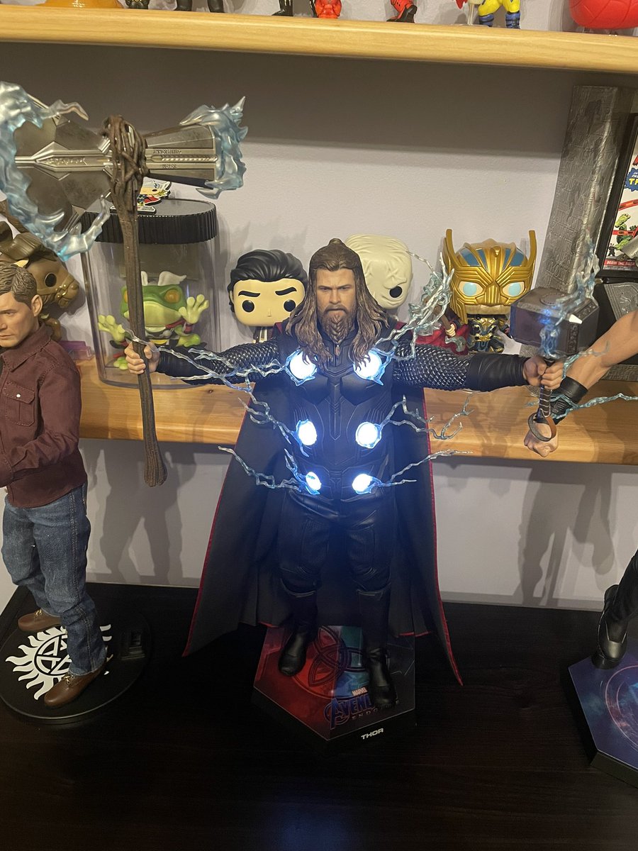 Tjxrdann's tweet photo. New figs https://t.co/oy8YfJoDml