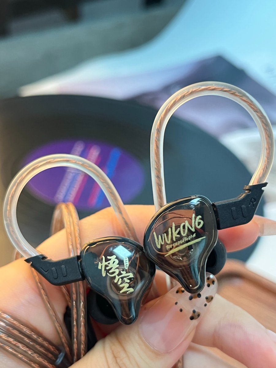 Kbear_Global's tweet photo. KBEAR K01 MONKIE
✨Screen Printing &amp; Transparent aesthetics
✨A collision of technology and art
Shop here: https://t.co/SqAt6zLmB3
#KBEAR #K01 #HIFI #Aduio #earbuds  #gaming  #blackmythwokong https://t.co/WgiQ5nhPdE