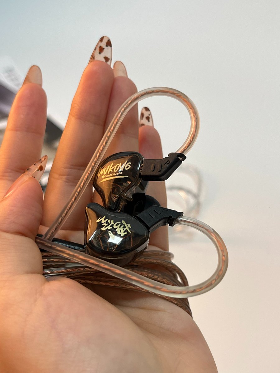 Kbear_Global's tweet photo. KBEAR K01 MONKIE
✨Screen Printing &amp; Transparent aesthetics
✨A collision of technology and art
Shop here: https://t.co/SqAt6zLmB3
#KBEAR #K01 #HIFI #Aduio #earbuds  #gaming  #blackmythwokong https://t.co/WgiQ5nhPdE