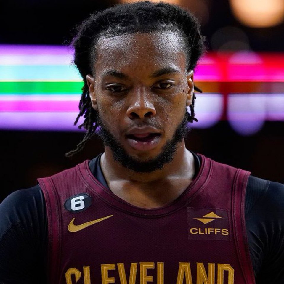 SN_Ohio's tweet image. Darius Garland tonight:

39 PTS
8 AST
7-11 3P