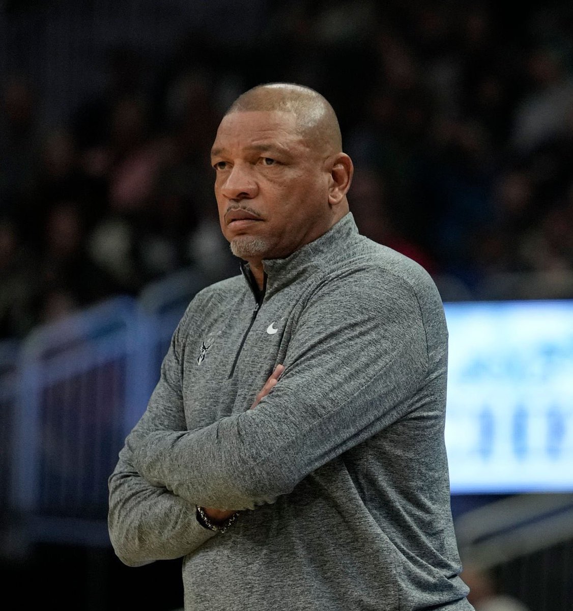 TheDunkCentral's tweet photo. Bucks fall to 1-6 https://t.co/80pTTrXOyR