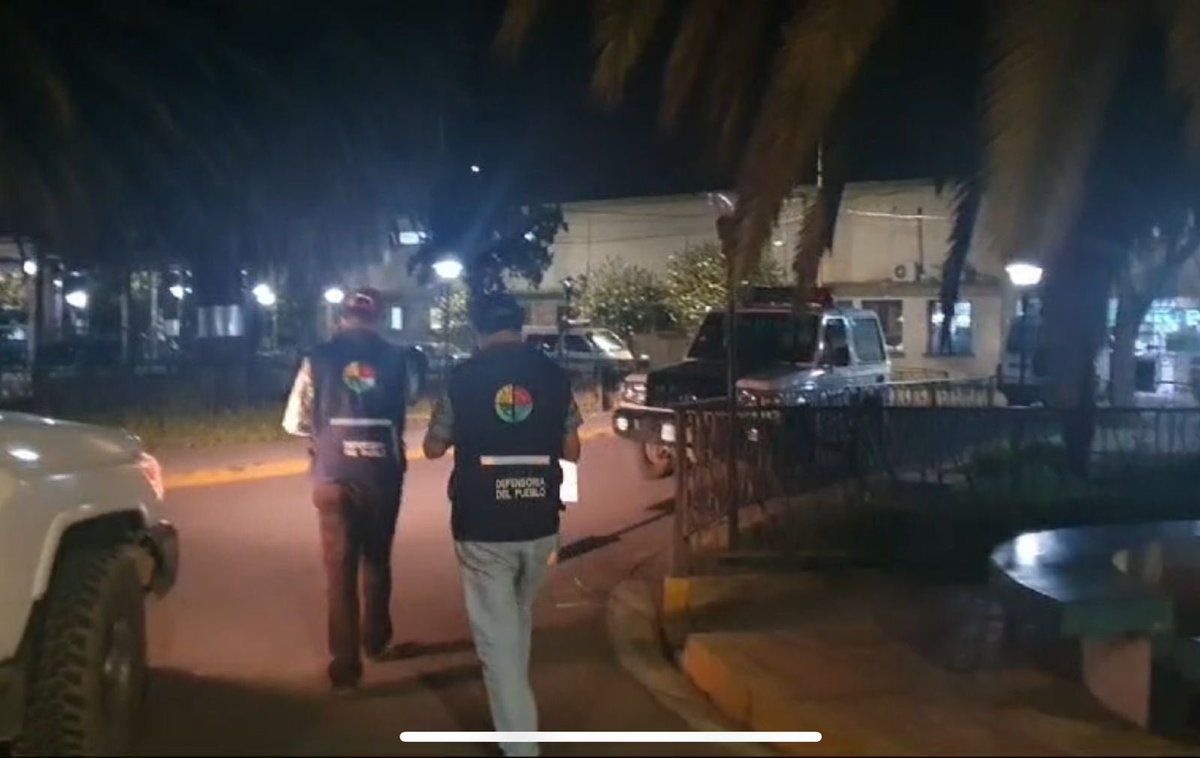 Producto de enfrentamientos en el punto de bloqueo en Capinota, Cochabamba, tres policías heridos son trasladados al hospital Obrero de la #CNS. La <a href="/DPBoliviaOf/">Defensoría del Pueblo Bolivia</a> hace seguimiento a su atención médica oportuna.