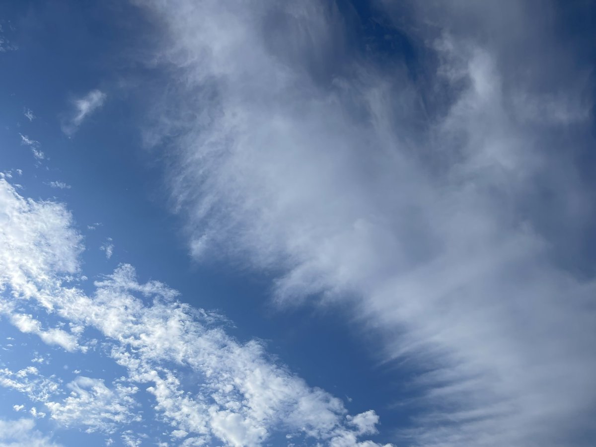 yellowf35493904's tweet photo. ɢ०ᵒᒄ ʍᵒ~ʳᐢⁱᐢᵍ⛅･*:⋆゜🇯🇵

空見ると
彼を思い出しちゃうなーー🩷🩵
かわいぃ♡♡

#채종협
#チェジョンヒョプ
#ChaeJongHyeop https://t.co/SurpnyGs6z