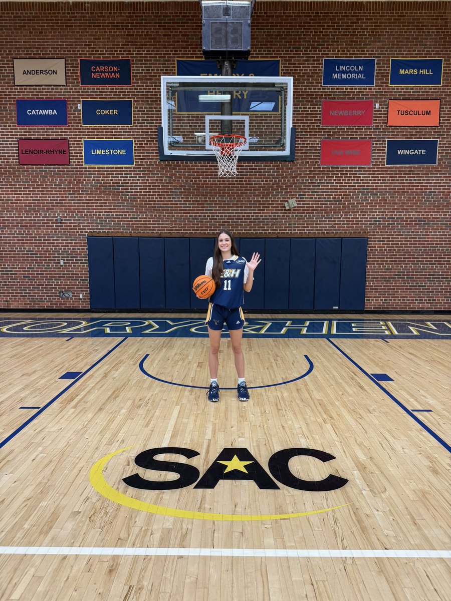 Ainsley Gibson (@theainsleyg) on Twitter photo Thank you <a href="/EmoryHenry_WBB/">Emory & Henry Women’s Basketball</a> <a href="/EH_CoachD/">Jaclyn Dickens</a> for an amazing unofficial!! Go wasps!🐝 Thank you <a href="/EmoryHenry_WBB/">Emory & Henry Women’s Basketball</a> <a href="/EH_CoachD/">Jaclyn Dickens</a> for an amazing unofficial!! Go wasps!🐝