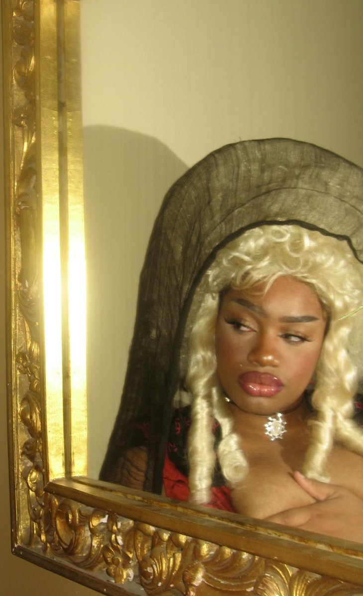 ethicalfujo's tweet image. Helen of Troy ass face card