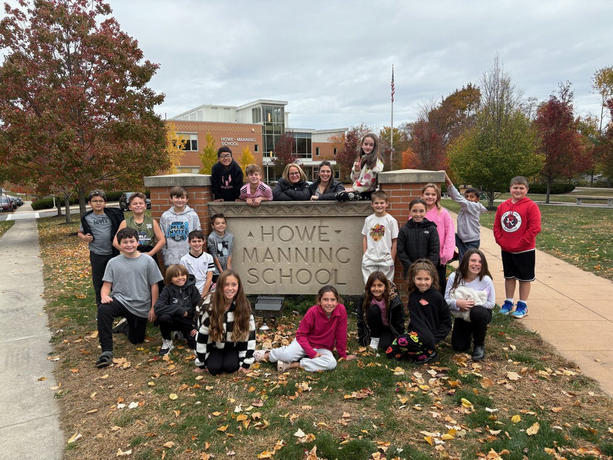 missklipfel's tweet photo. Mrs. Field our @JDOFoundation partner teacher from England ๐ฌ๐ง & Mrs. Svenning from Sweden ๐ธ๐ช came to visit! We got to show off @HoweManningTTU, technology integration, innnovative practices, Boston & of course they got to meet Howie๐พ #globalcollaboration #jdofoundation #ttuchat https://t.co/qbz3mqfIoQ