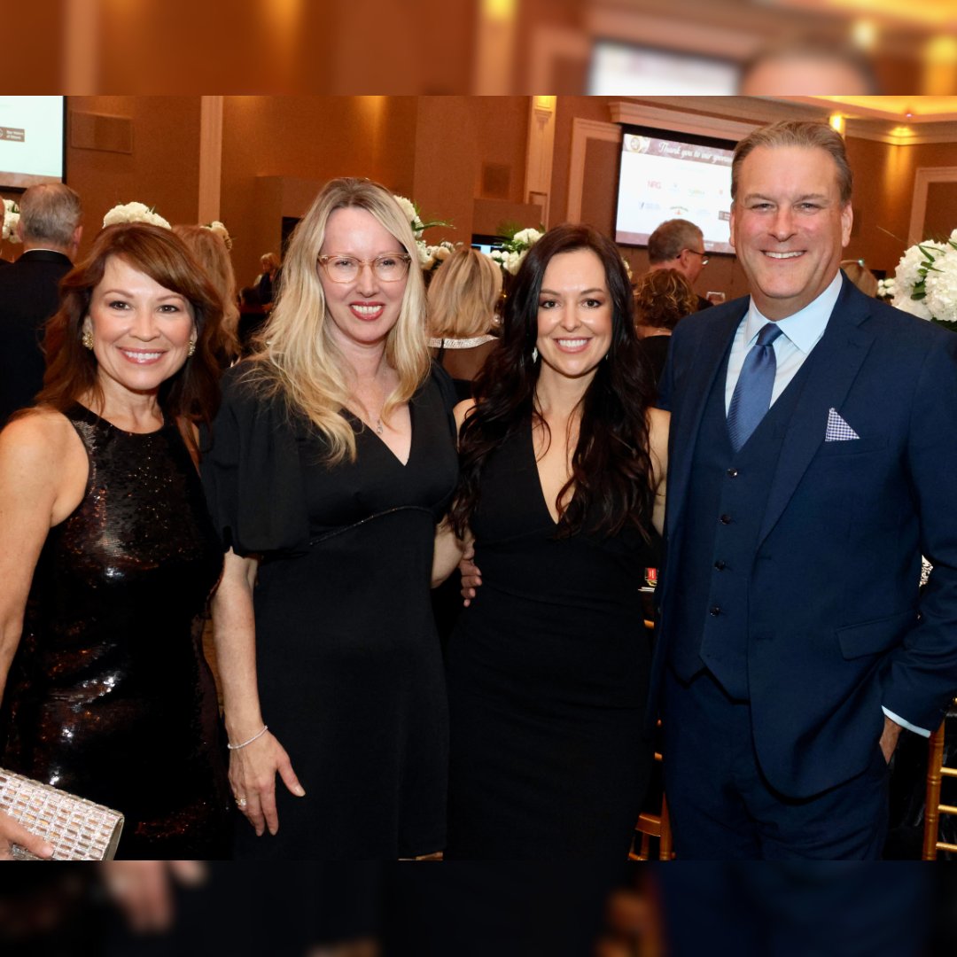 deborah_lehmann's tweet photo. What an unforgettable evening at the 10th Annual Black Tie Bingo, all in support of Bruyère Health! It was a night filled with elegance, joy, and a true sense of community. I was honoured to be part of it, especially given the exceptional care they provided for both my parents. https://t.co/8nVDGC4pHW