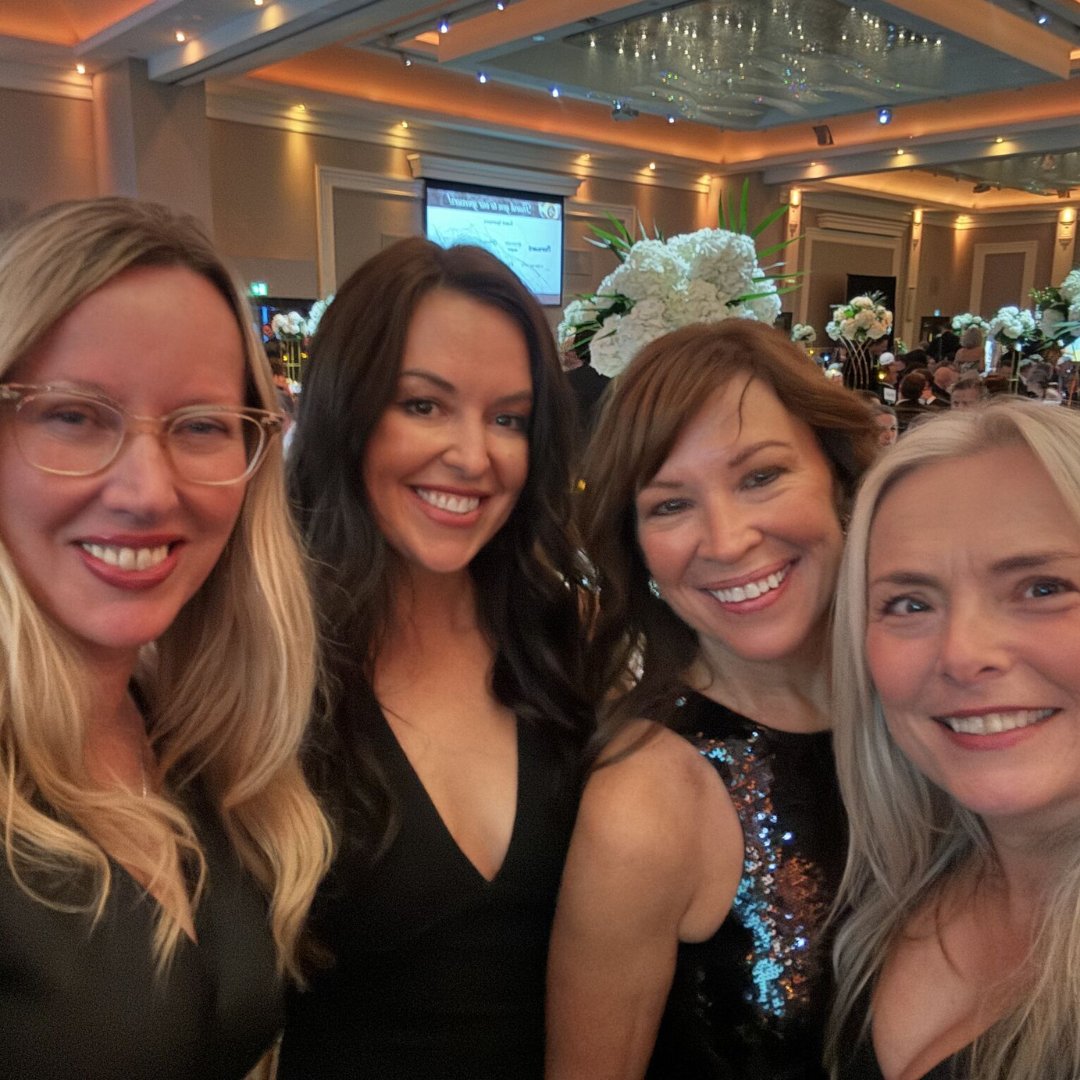deborah_lehmann's tweet photo. What an unforgettable evening at the 10th Annual Black Tie Bingo, all in support of Bruyère Health! It was a night filled with elegance, joy, and a true sense of community. I was honoured to be part of it, especially given the exceptional care they provided for both my parents. https://t.co/8nVDGC4pHW
