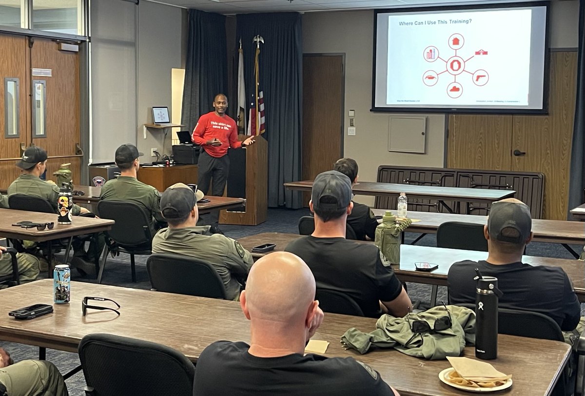 ‘Twas quite an engaging SWAT team crew that participated in a STB event 2dy. ⁦<a href="/acsTrauma/">The ACS Committee on Trauma</a>⁩ ⁦<a href="/StopTheBleed/">STOP THE BLEED®</a>⁩