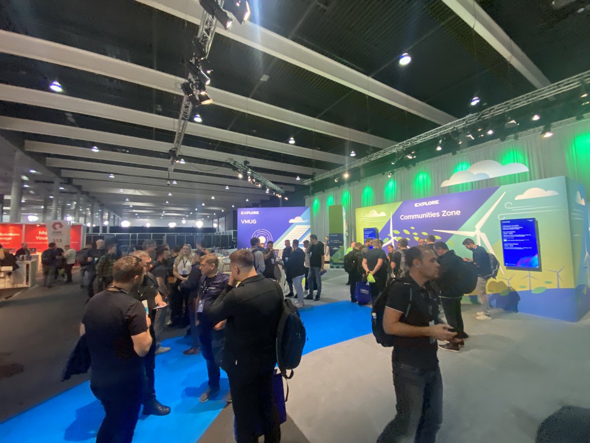 ericnipro's tweet image. Day one,  packed and disco head sets for overflow was excellent! 

#vmwareexplore is booming and with #vmwareVCF and Tiered memory,  the DataCenter is the place for workloads again!  Big announcement Tuesday morning for all of the community, can&apos;t wait! @vmwarecode theater was…