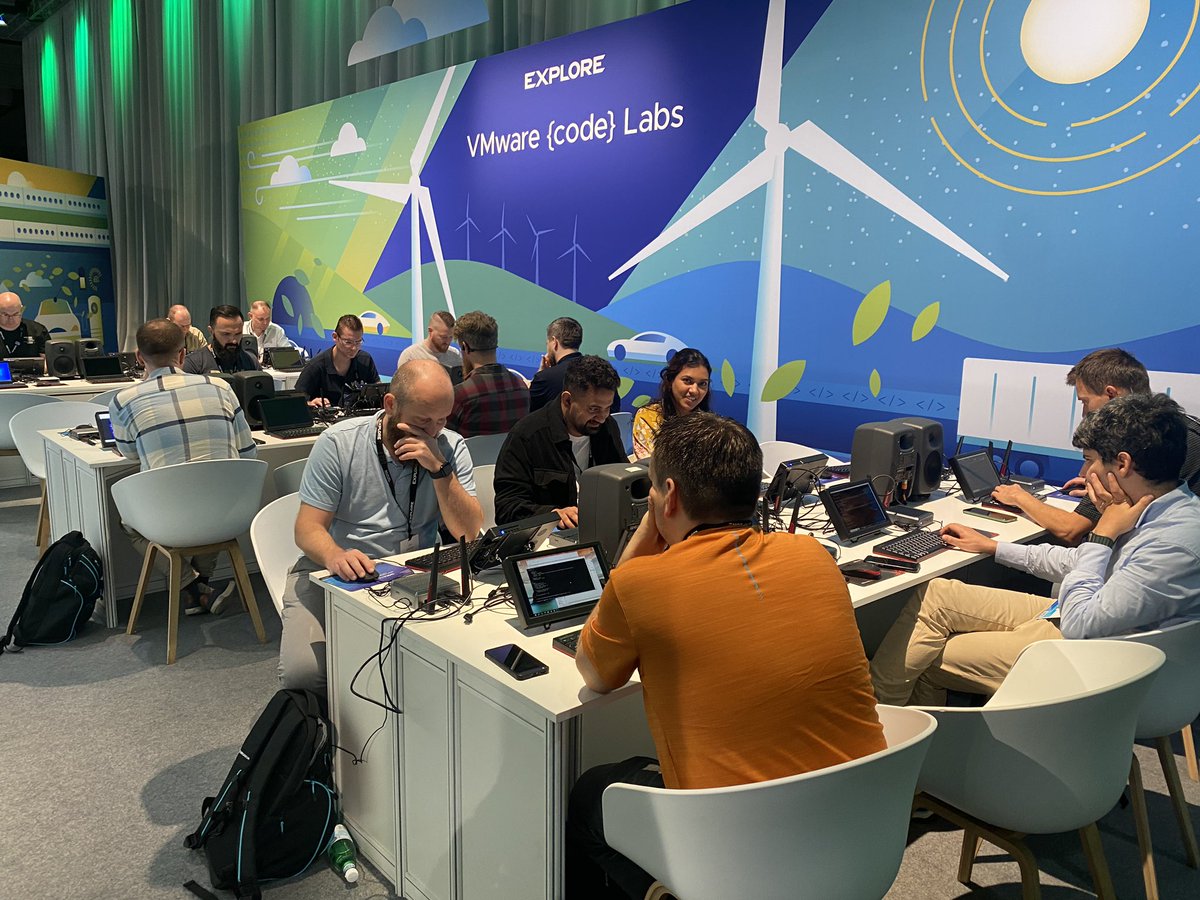 ericnipro's tweet image. Day one,  packed and disco head sets for overflow was excellent! 

#vmwareexplore is booming and with #vmwareVCF and Tiered memory,  the DataCenter is the place for workloads again!  Big announcement Tuesday morning for all of the community, can&apos;t wait! @vmwarecode theater was…
