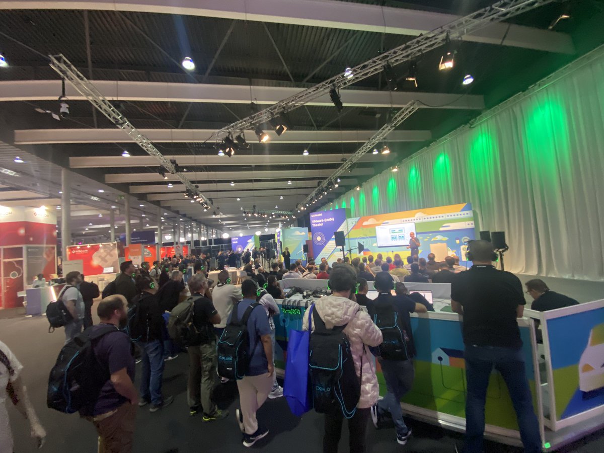 ericnipro's tweet image. Day one,  packed and disco head sets for overflow was excellent! 

#vmwareexplore is booming and with #vmwareVCF and Tiered memory,  the DataCenter is the place for workloads again!  Big announcement Tuesday morning for all of the community, can&apos;t wait! @vmwarecode theater was…