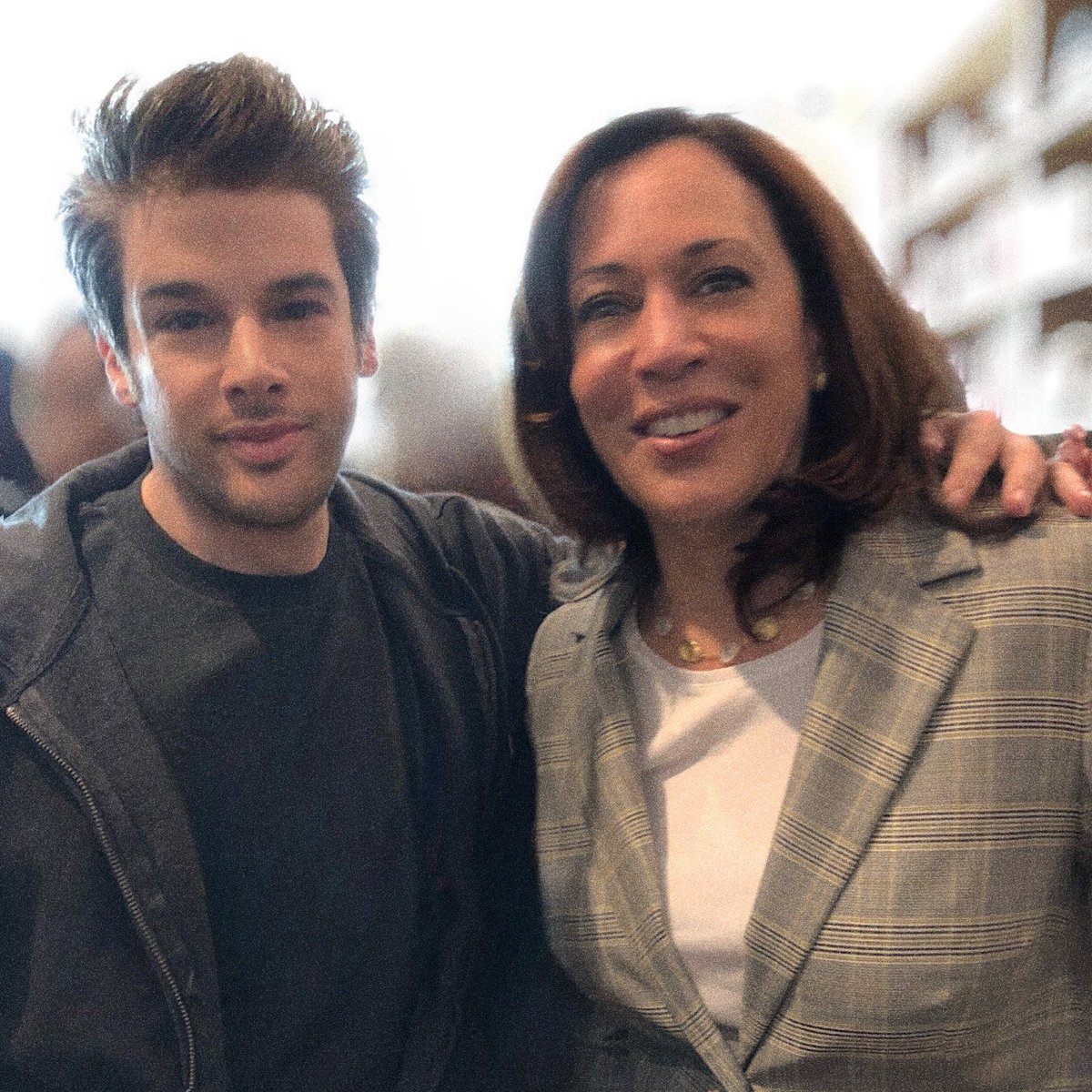 Josh Sabarra (@joshsabarra) on Twitter photo Letโs bring this home. ๐๐ผ๐๐ณ๏ธ <a href="/KamalaHarris/">Kamala Harris</a> <a href="/VP/">Vice President JD Vance</a> #HarrisWalz #KamalaHarris #VoteBlue #JoshSabarra Letโs bring this home. ๐๐ผ๐๐ณ๏ธ <a href="/KamalaHarris/">Kamala Harris</a> <a href="/VP/">Vice President JD Vance</a> #HarrisWalz #KamalaHarris #VoteBlue #JoshSabarra