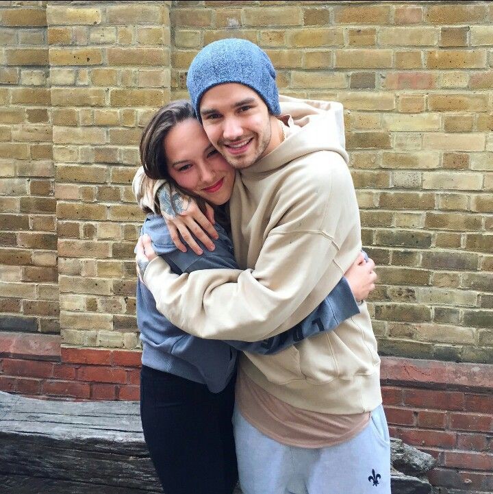 Raí :⁠^⁠)💜 eu vi o bieber tweet media