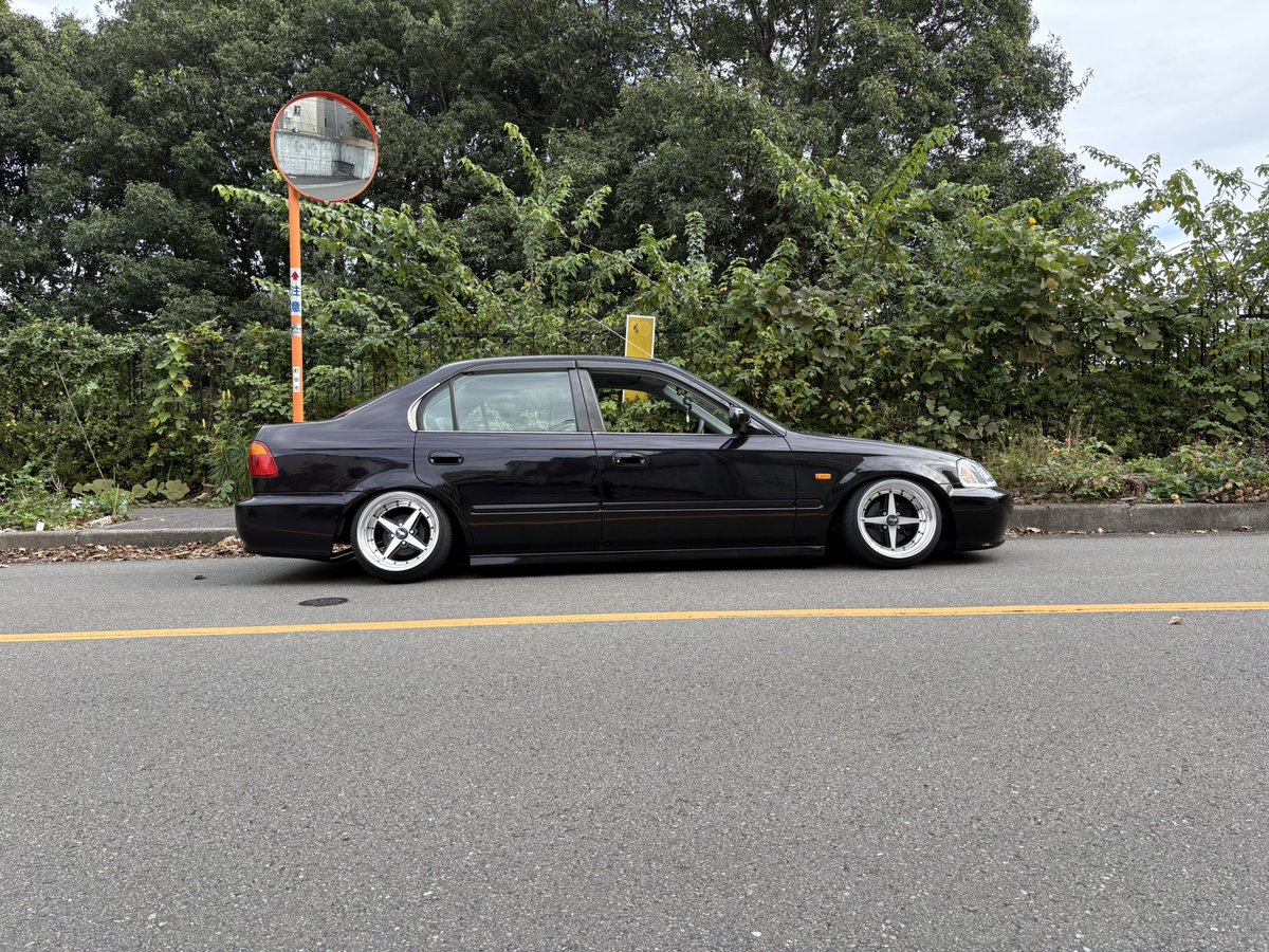 New wheel‼︎‼︎‼︎

work Equip01 15inch
ナックル加工していただいて前後マイナスオフセットぶち込み🫰

まだまだやることあるけどひとまず協力してくれた人達に感謝🙇🏻

マフラー一生擦ってるから早く育って欲しい。