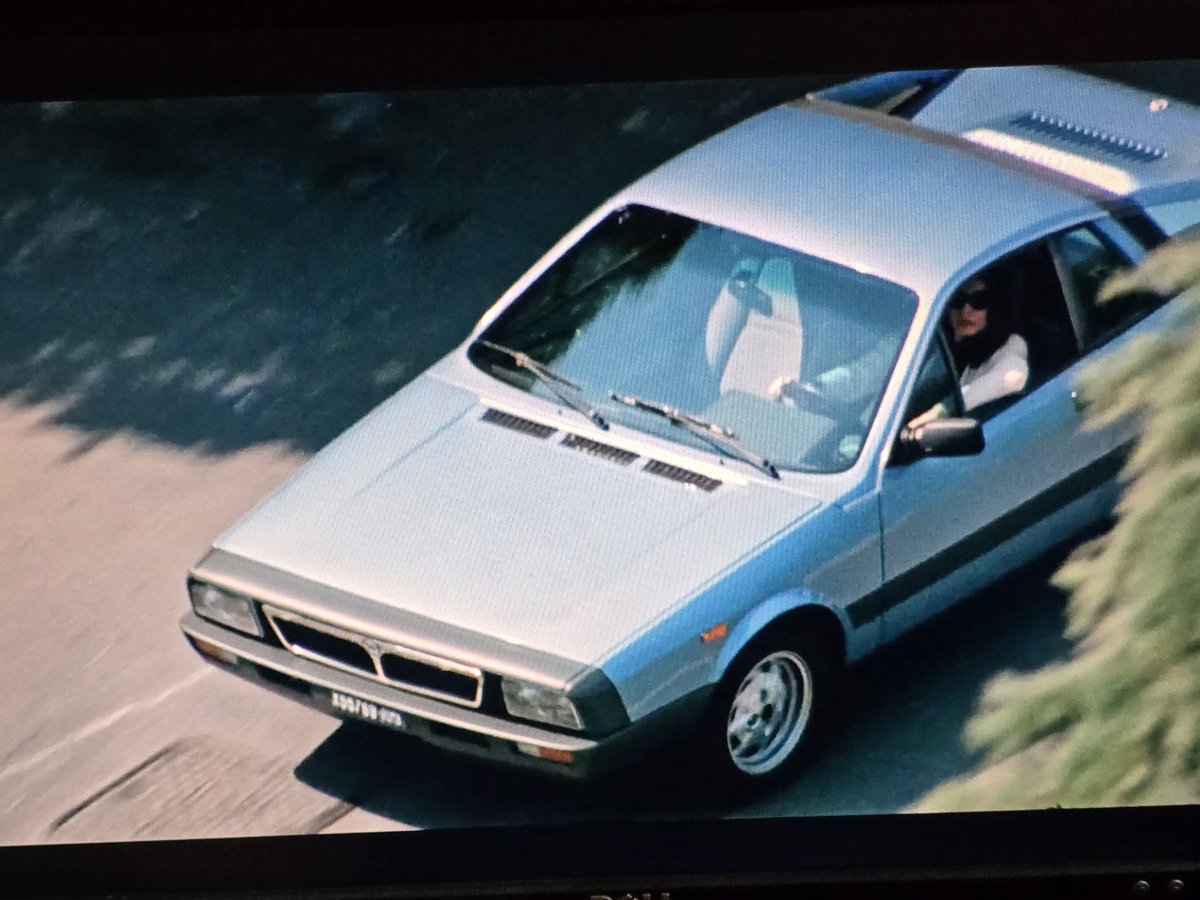 Hemichanga's tweet image. Watching Tenebrae from 1982, it's so wild to spot a Lancie Scorpion in a movie as casual traffic.