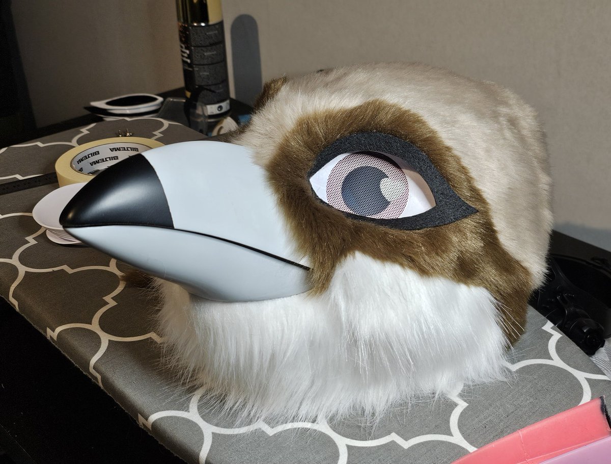 Polycr0w's tweet image. Rare fursuit making post
