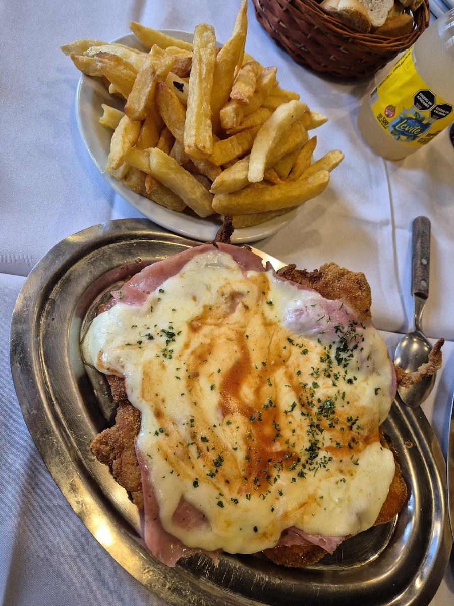 The Milanesa Day. (@themilanesaday) on Twitter photo 