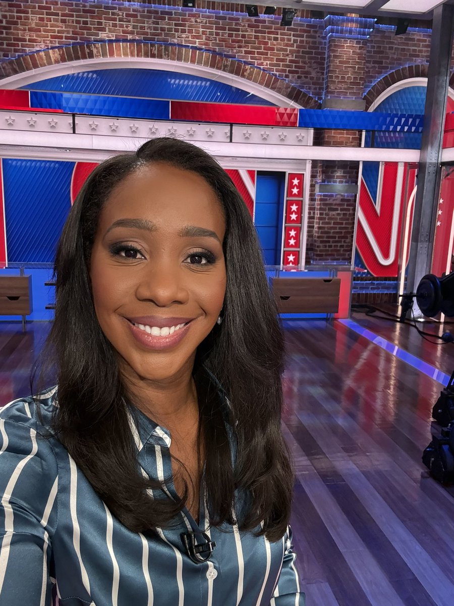 abbydphillip's tweet photo. One more before Election Day! Lots to discuss as the candidates deliver their closing arguments. See you at 10pm @CNN https://t.co/qUBnXelfB1