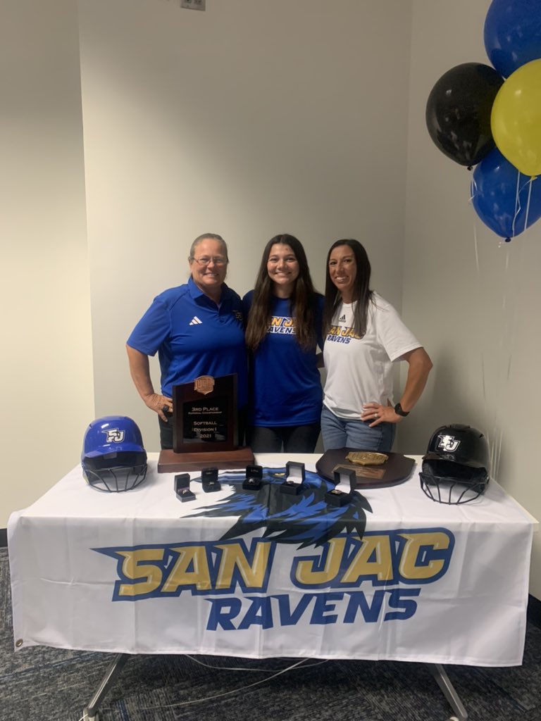 adrian16sb's tweet photo. Officially a Raven!!  Can’t wait to play for these coaches and with these girls!! Thank you for picking me!! @SanJacSoftball. 🖤 💛 💙 https://t.co/gkKuFAmWMl
