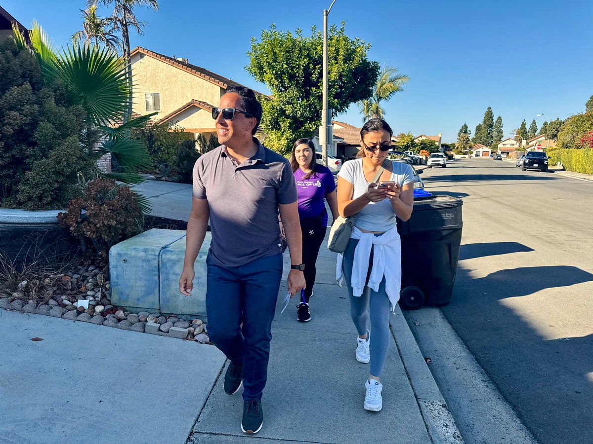 ToddGloria's tweet photo. One day left to go and the #ToddSquad is not letting up. Weโre knocking doors, making calls and helping San Diegans make a plan to cast their ballots before 8pm on Tuesday. Letโs keep our city moving forward. #ForAllofUs #GettingItDone https://t.co/V75gGATGXF