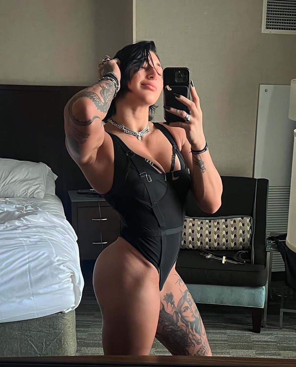 ᅟᅟᅟᅟ
ᅟᅟᅟᅟ
ᅟᅟᅟᅟ
ᅟᅟᅟᅟ
ᅟᅟᅟᅟ
ᅟᅟᅟᅟ
ᅟᅟᅟᅟ
ᅟᅟᅟᅟ𝐦𝐚𝐦𝐢'𝐬 𝐬𝐞𝐥𝐟𝐢𝐞.