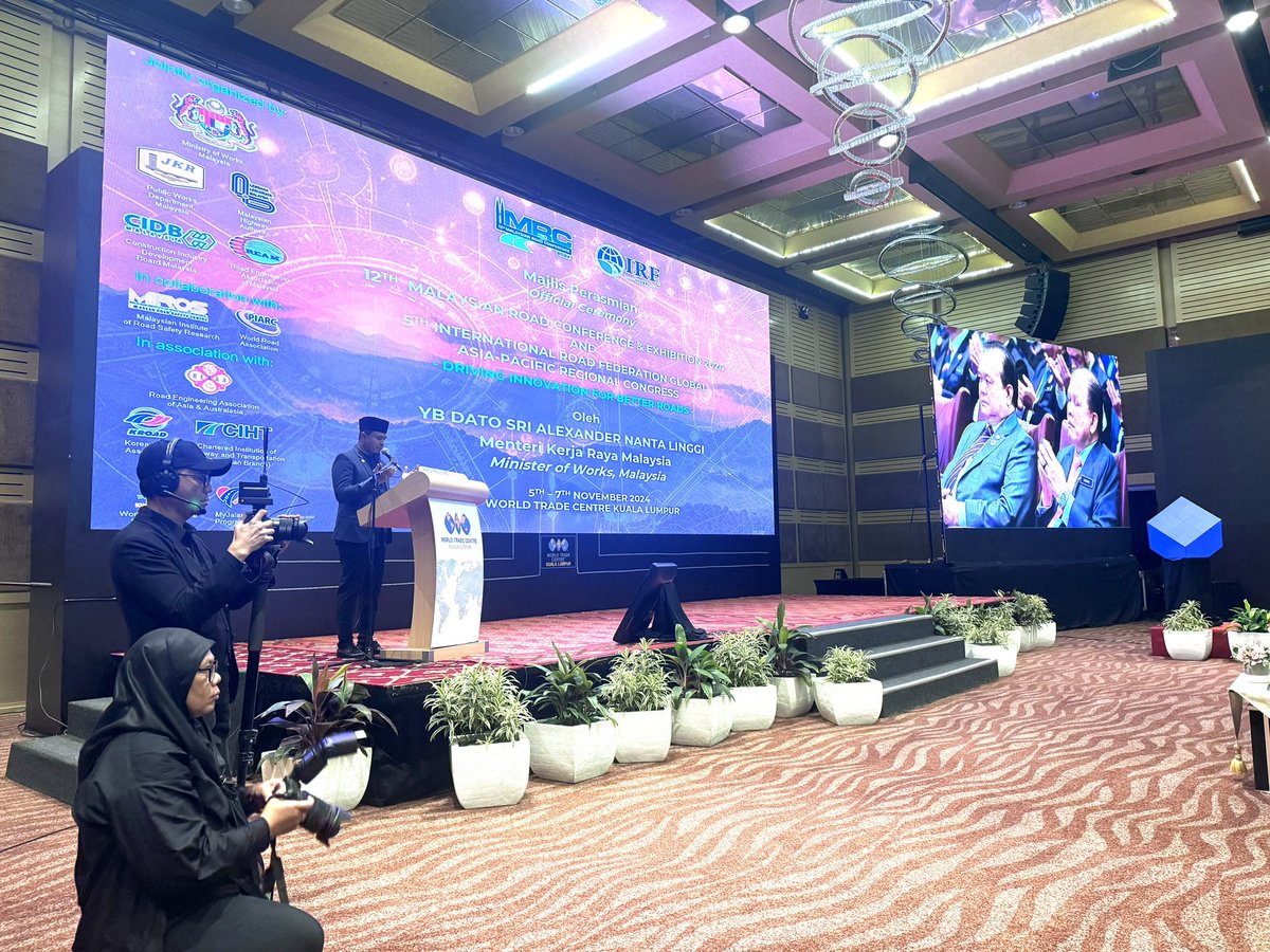 Ir. Ust. Hazery tweet media