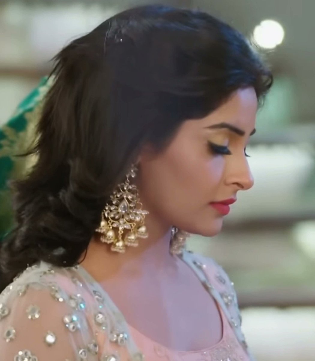 yuktii_fansss's tweet photo. Divine Beauty ❤️🥀

#YuktiKapoor #YuktiKapoorGallery https://t.co/5m59yUzvUw