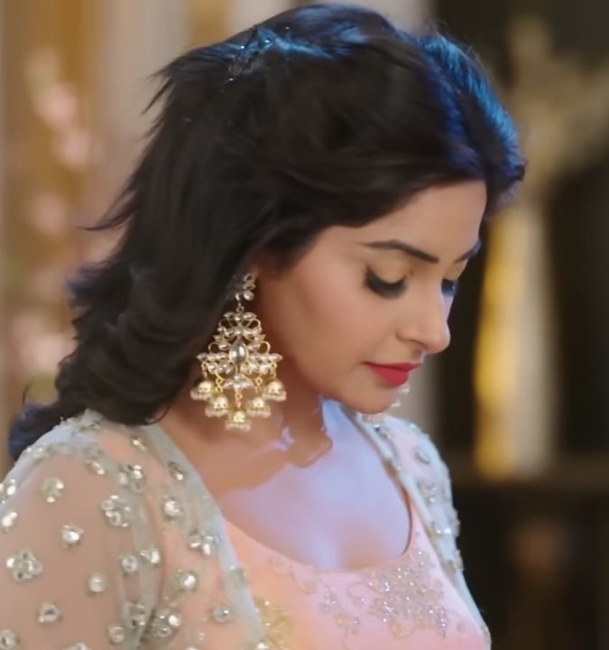 yuktii_fansss's tweet photo. Divine Beauty ❤️🥀

#YuktiKapoor #YuktiKapoorGallery https://t.co/5m59yUzvUw