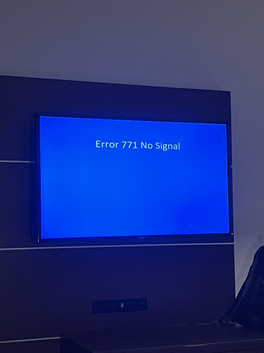 JamesRYoakum's tweet photo. Another poor experience at an @IHGhotels property. No regular coffee in rooms. Front desk told me to come down at 6am and get coffee out of dispensers if I wanted regular coffee, but no k-cups for room. Window leaking from rain. No TV signal. This loyal customer has had enough. https://t.co/qAYdHJpqzv