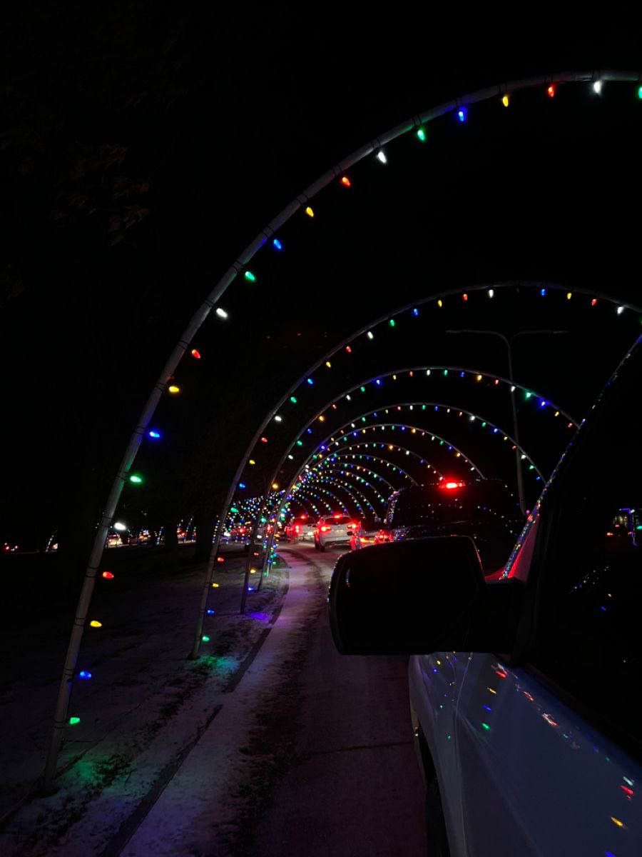 a date to see christmas lights >>>>