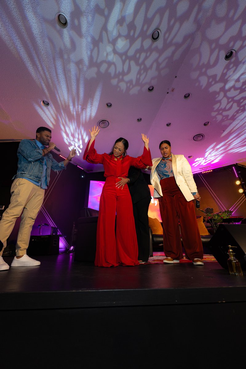 synthcesss's tweet photo. THANK YOU D.C!❤️
I am beyond grateful for the incredible moments we shared at #LAUGHCRYHEAL.🙌🏽  
See you this weekend LA!🔥

Grab your tickets now at https://t.co/NyPJQ8TXOG🎟️ https://t.co/1tIsq1WQ3r