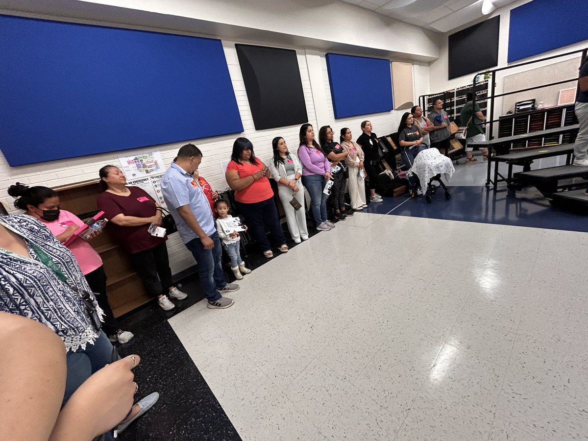 Lydia Riera.(aka Mrs.Giggles) tweet media