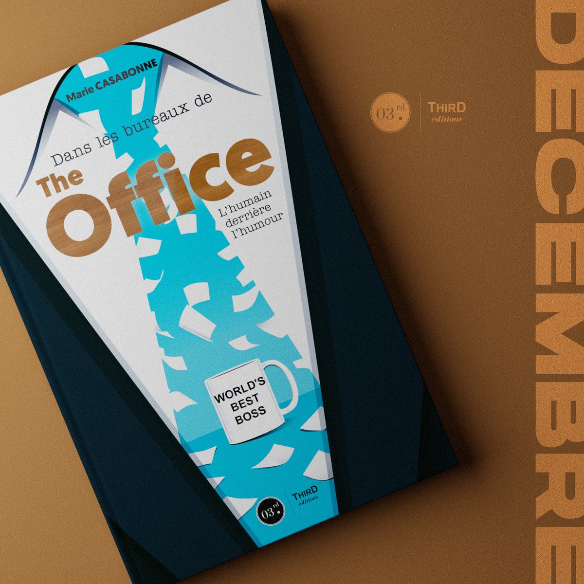 Dans un mois tout pile sortira mon ouvrage Dans les bureaux de The Office : L’humain derrière l’humour, publié chez <a href="/ThirdEditions/">Third Éditions</a>.

Je reviens sur les coulisses de la série US: la version UK, son adaptation, les choix d'écriture et de mise en scène, l’évolution des personnages.